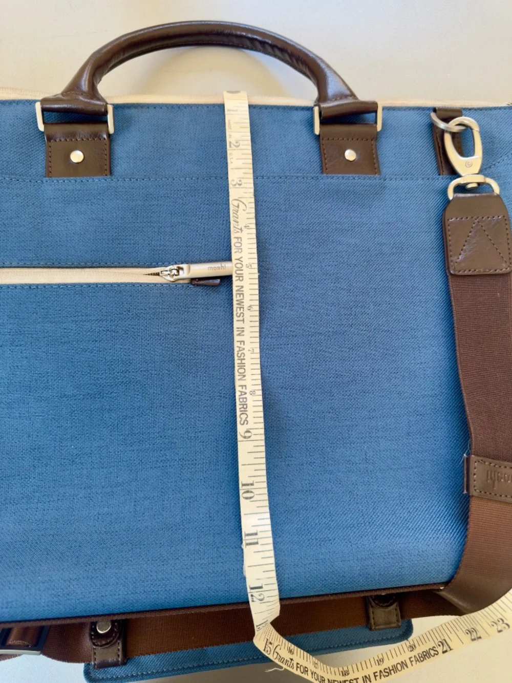 Moshi Urbana Lite Slim Laptop Bag